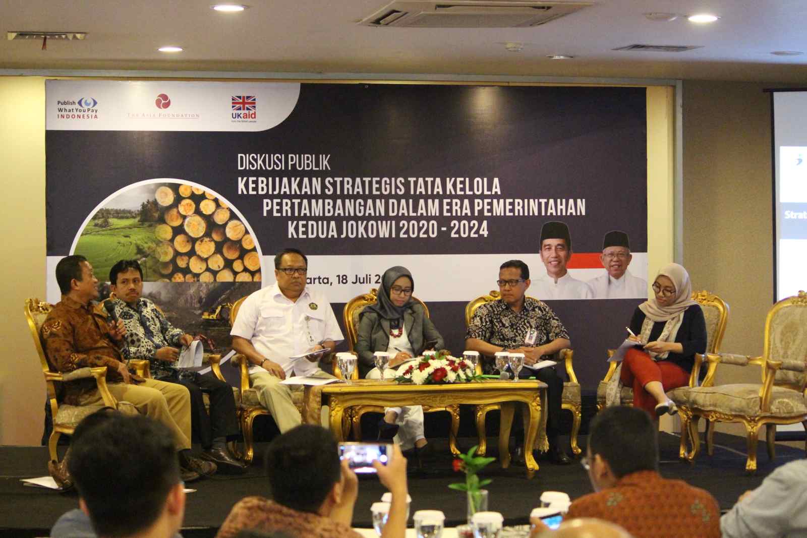 Diskusi Publik: Kebijakan Strategis Tata Kelola Pertambangan Dalam ...